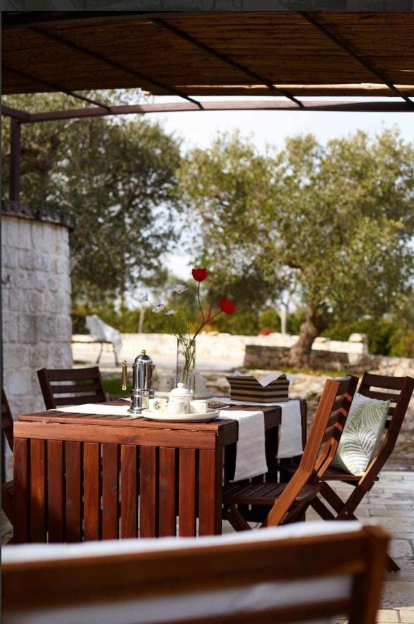 הוילה ברינדיזי Trulli Azzalema With Exclusive Pool מראה חיצוני תמונה