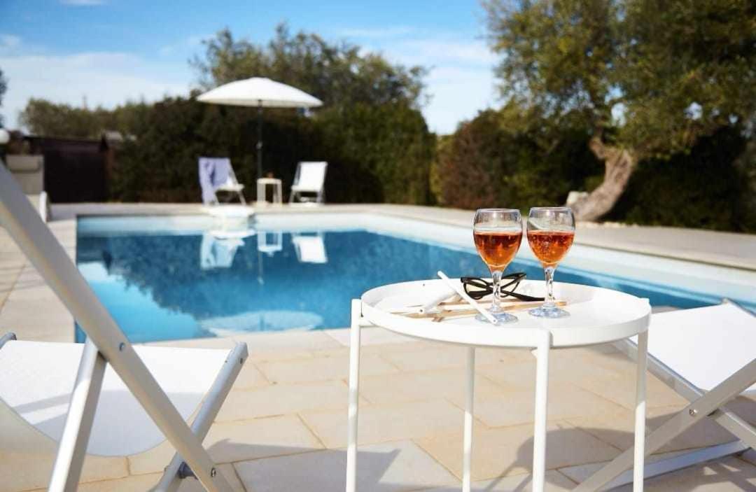 הוילה ברינדיזי Trulli Azzalema With Exclusive Pool מראה חיצוני תמונה